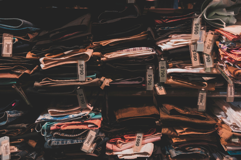 Extra stof op kleding