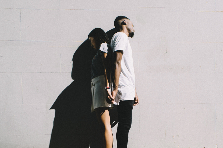 signs unhealthy relationship