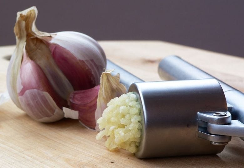 garlic press